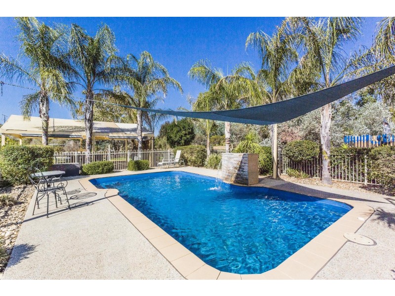1 Coxon Place, Echuca VIC 3564