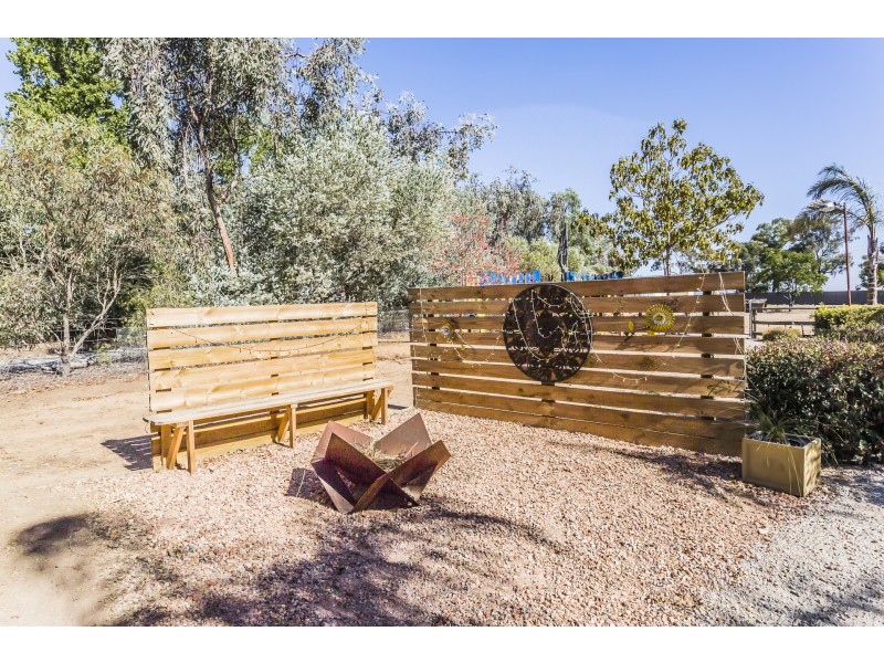 1 Coxon Place, Echuca VIC 3564