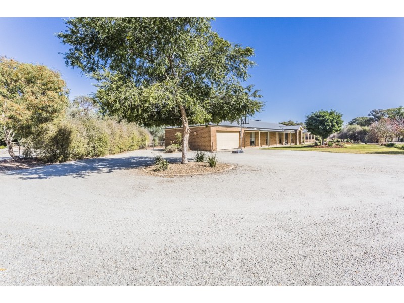 1 Coxon Place, Echuca VIC 3564