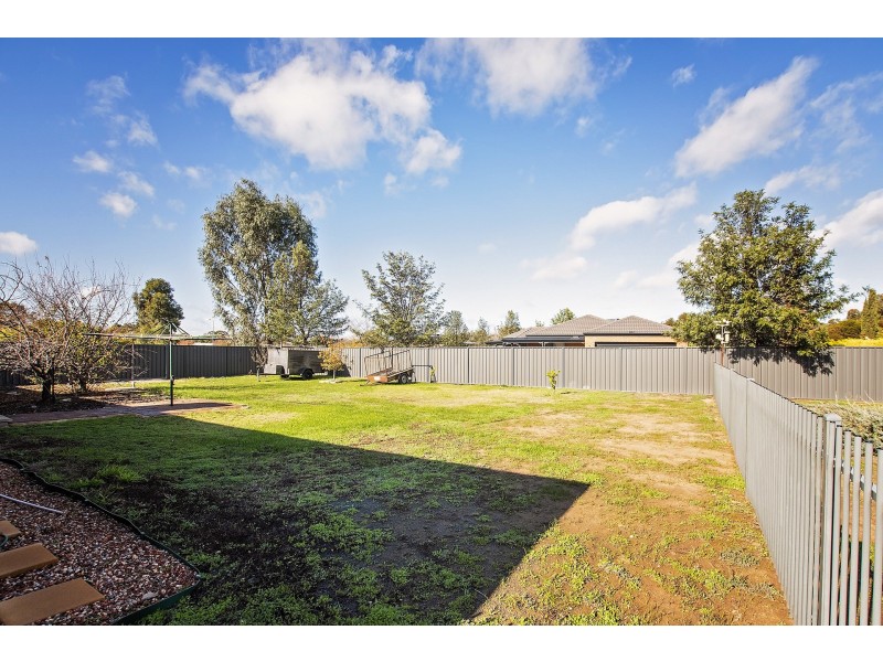 59 Chelsworth Drive, Echuca VIC 3564