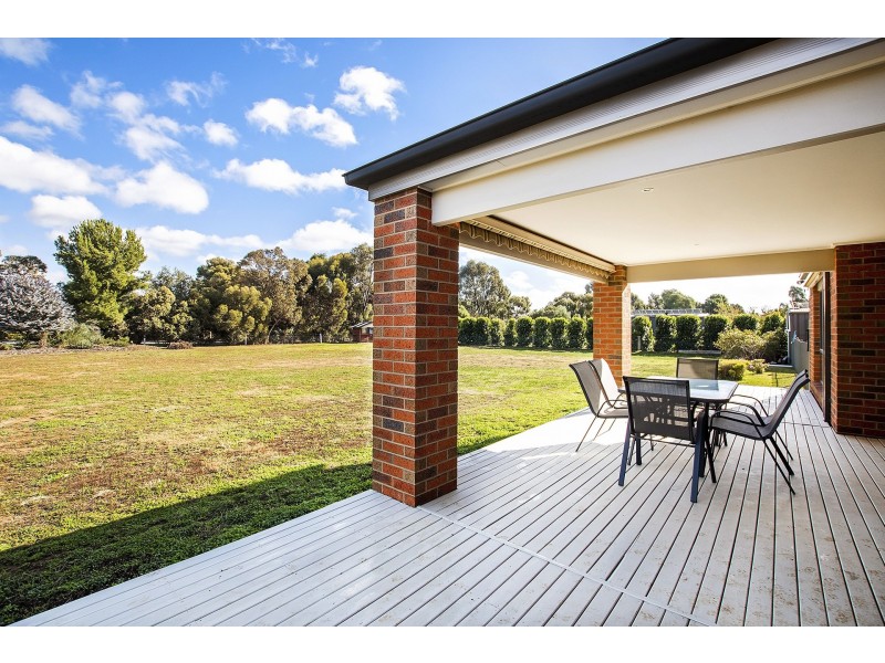 59 Chelsworth Drive, Echuca VIC 3564
