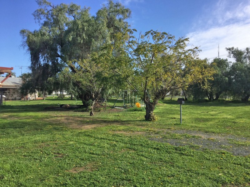 11 Conargo Street, Mathoura NSW 2710