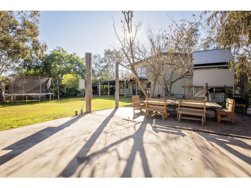 265 Campaspe Esplanade, Echuca VIC 3564