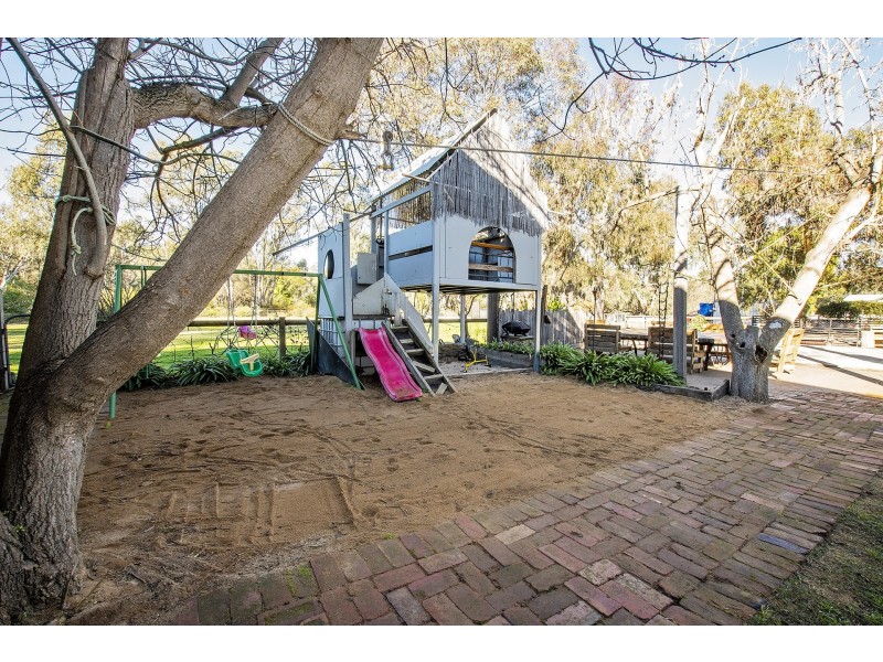 265 Campaspe Esplanade, Echuca VIC 3564