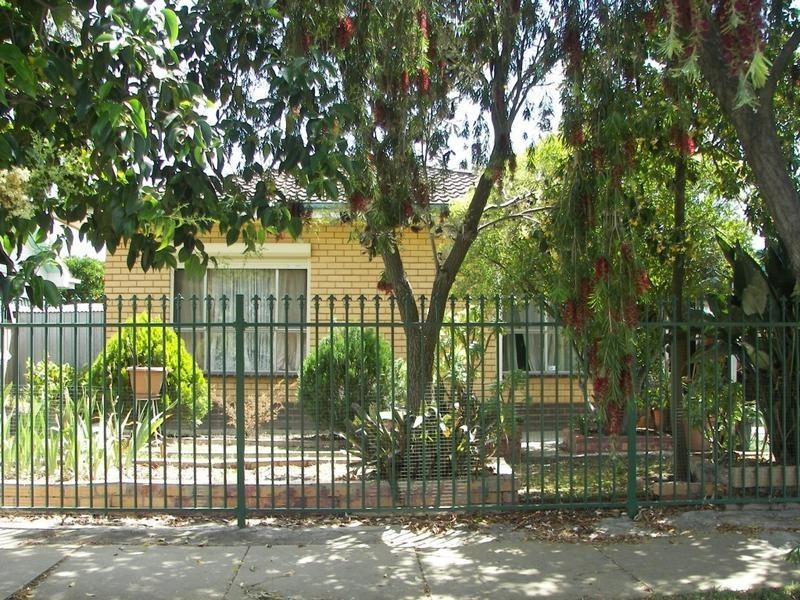 28 Pine Street, Echuca VIC 3564