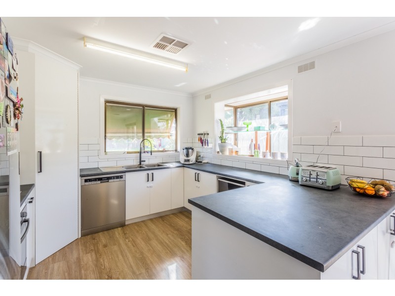 9 Evans Court, Echuca VIC 3564