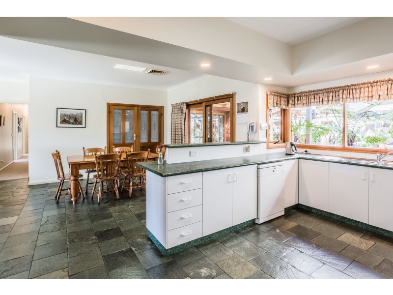 16 Kilkerrin Drive, Moama NSW 2731