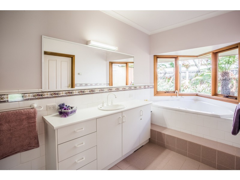 16 Kilkerrin Drive, Moama NSW 2731