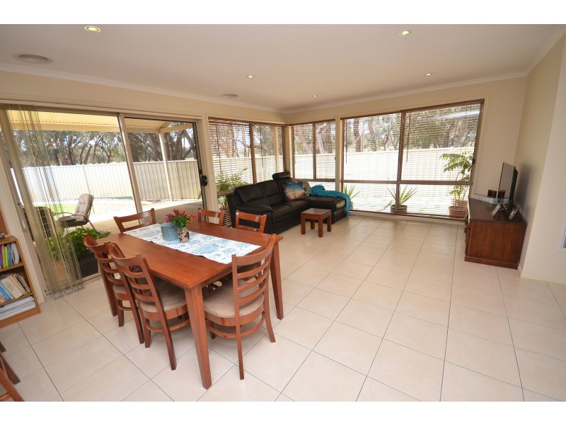 8 Harris Court, Moama NSW 2731