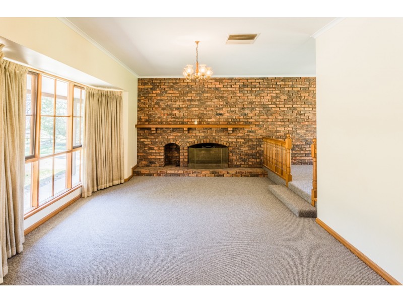 17 Maidensmith Drive, Moama NSW 2731
