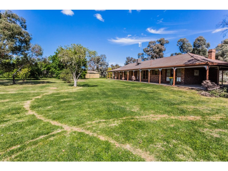 17 Maidensmith Drive, Moama NSW 2731