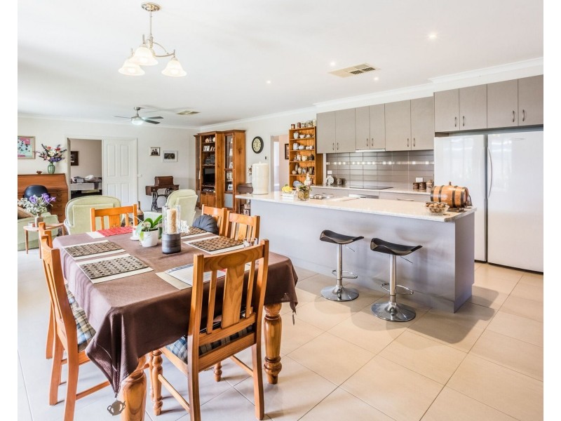4 Howell Drive, Echuca VIC 3564