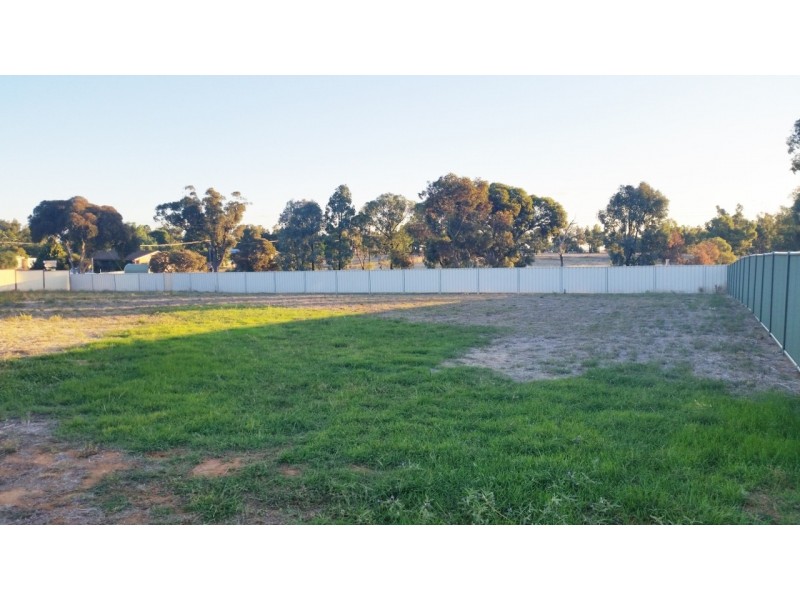 5 Opitz Court, Mathoura NSW 2710