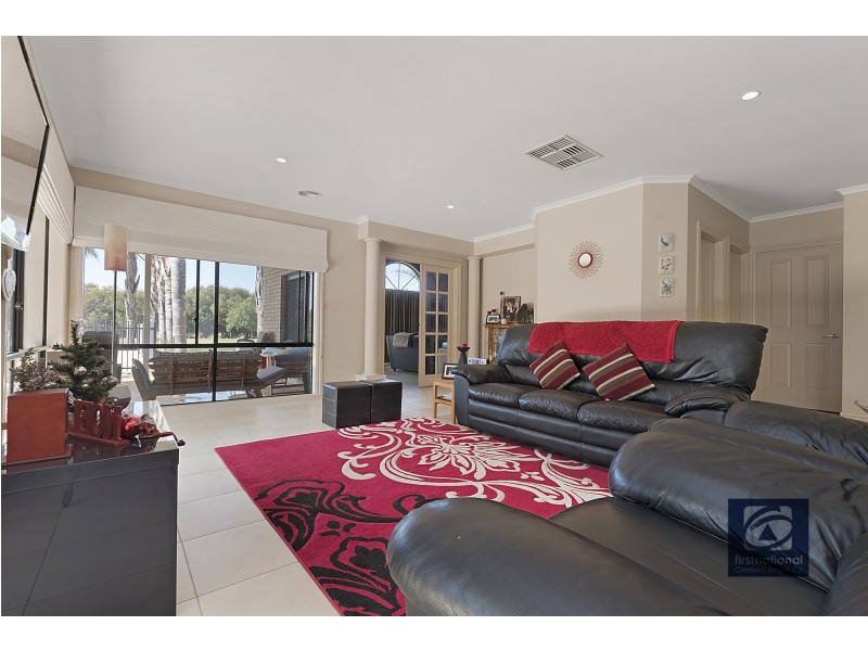 33 Chelsworth Drive, Echuca VIC 3564
