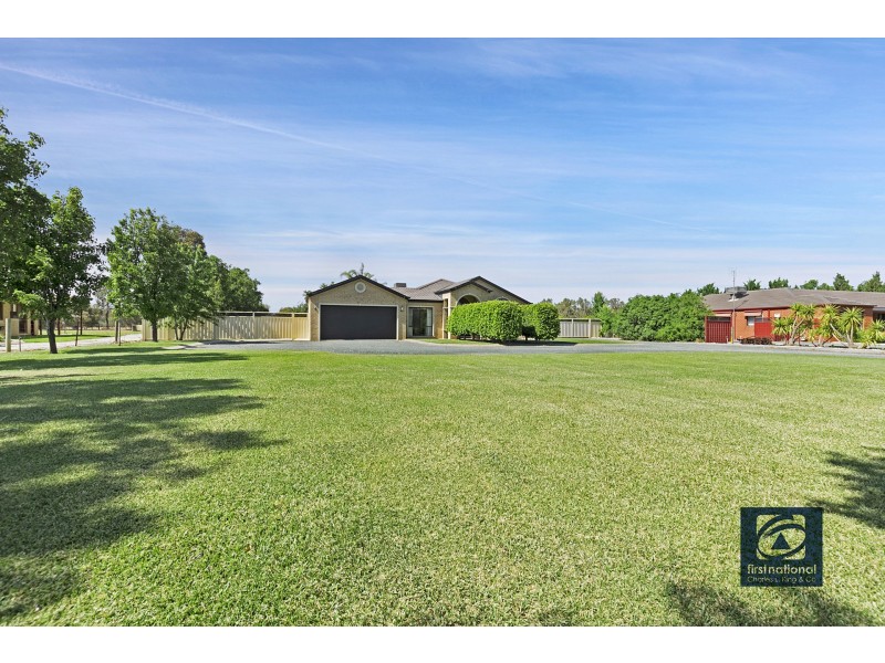 33 Chelsworth Drive, Echuca VIC 3564