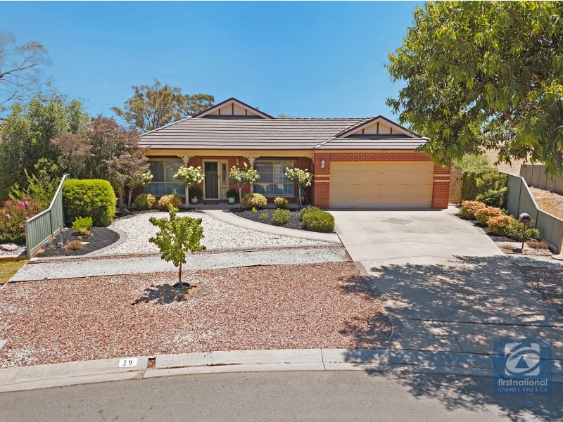 29 Woodlands Circuit, Echuca VIC 3564