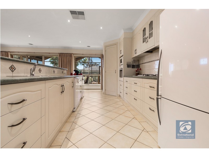 29 Woodlands Circuit, Echuca VIC 3564
