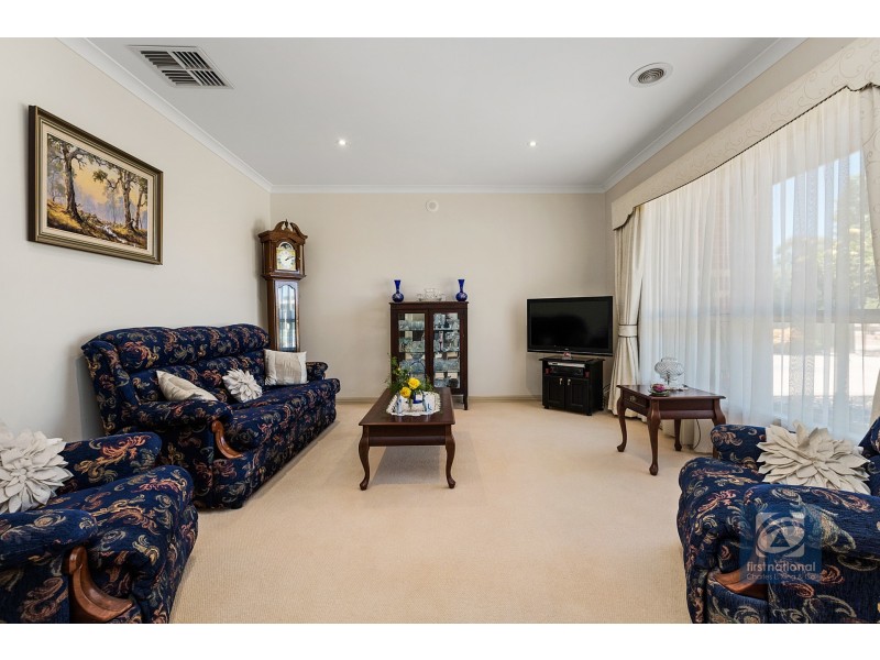 29 Woodlands Circuit, Echuca VIC 3564
