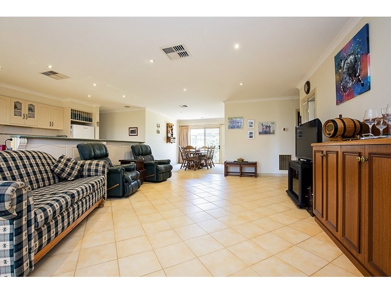 29 Woodlands Circuit, Echuca VIC 3564
