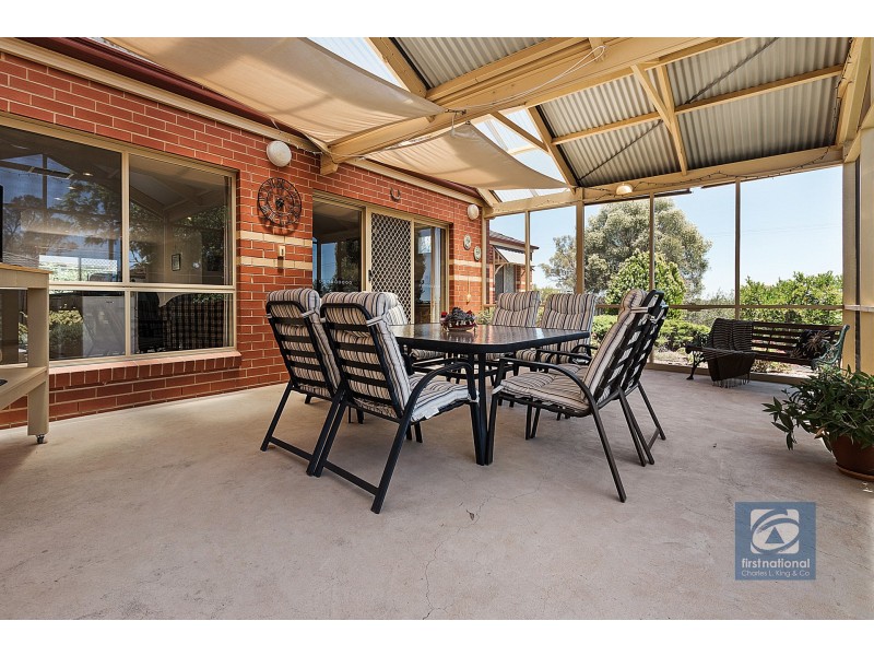 29 Woodlands Circuit, Echuca VIC 3564