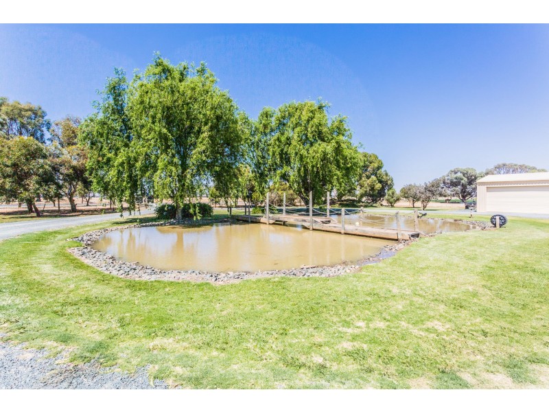 107 Latham Road, Echuca VIC 3564 First National Charles L King Sold