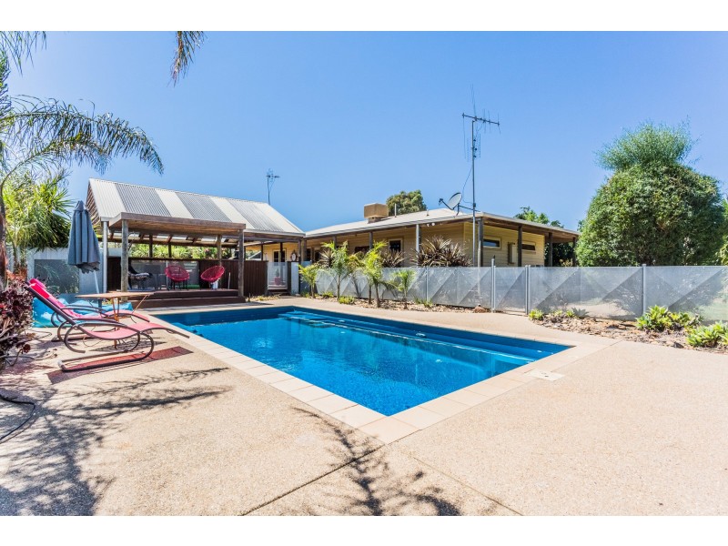 107 Latham Road, Echuca VIC 3564 First National Charles L King Sold