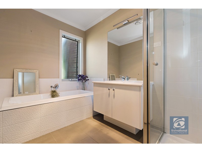 8 Sugargums Drive, Moama NSW 2731