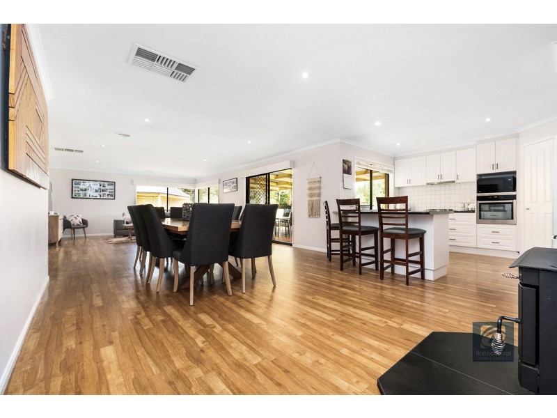 30 Village Court, Echuca VIC 3564