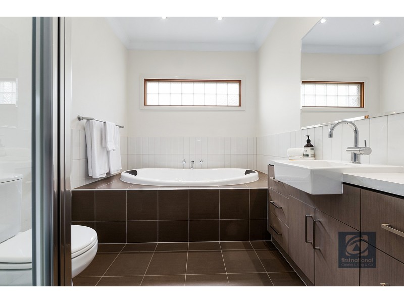 1/246 Eyre Street, Echuca VIC 3564