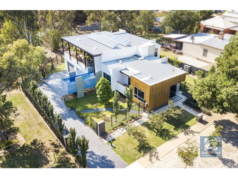 136 Hovell Street, Echuca VIC 3564