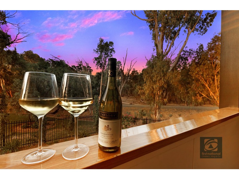 136 Hovell Street, Echuca VIC 3564