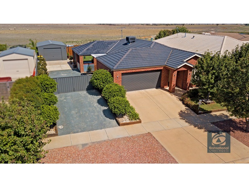53 Declan Way, Echuca VIC 3564