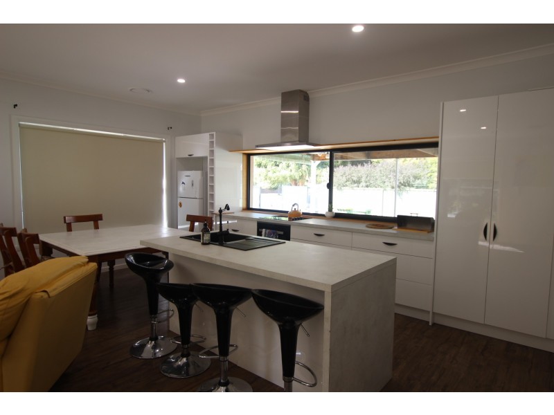 239 Eyre Street, Echuca VIC 3564