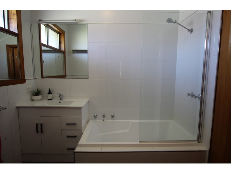 239 Eyre Street, Echuca VIC 3564