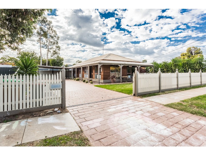 9 Martin Street, Moama NSW 2731