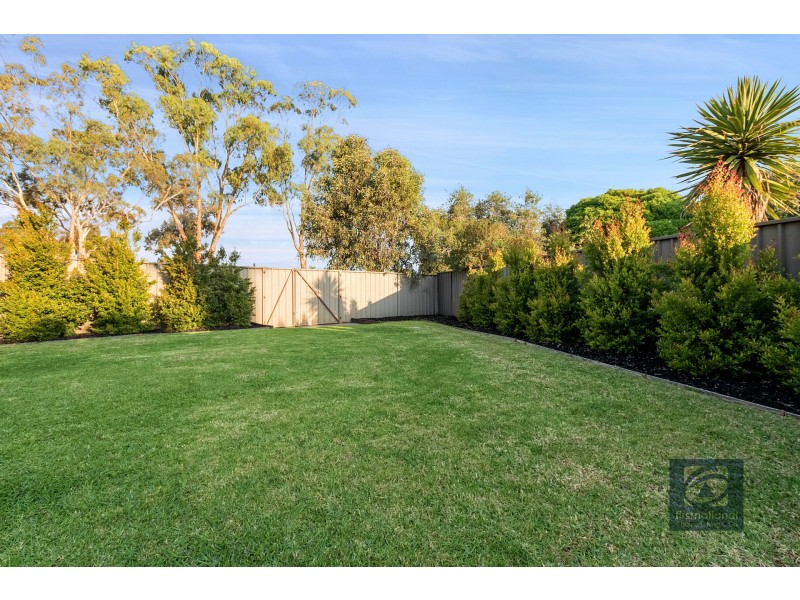 11 Kooyong Court, Echuca VIC 3564