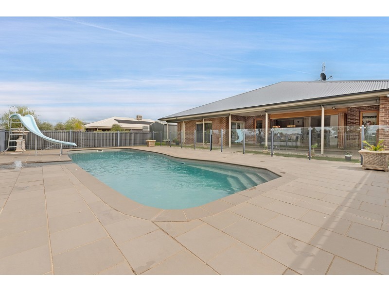 24 Cabernet Drive, Moama NSW 2731