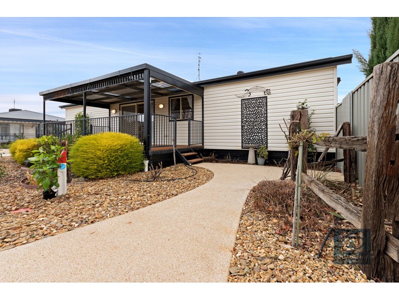 12 Perry Place, Moama NSW 2731