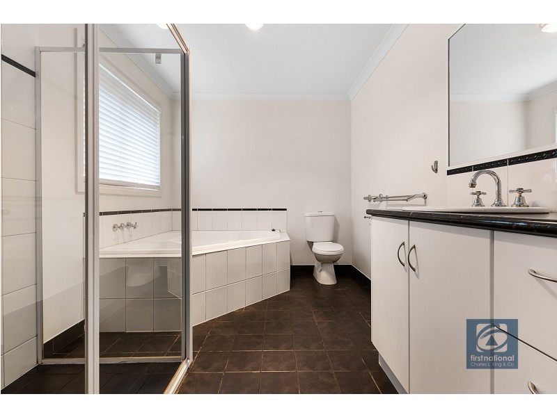 12 Perry Place, Moama NSW 2731