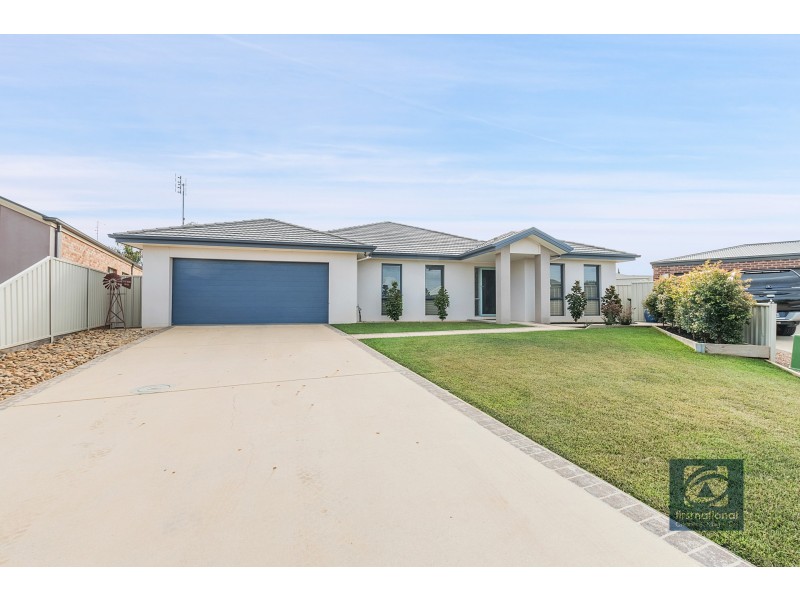 11 Kinross Court, Moama NSW 2731