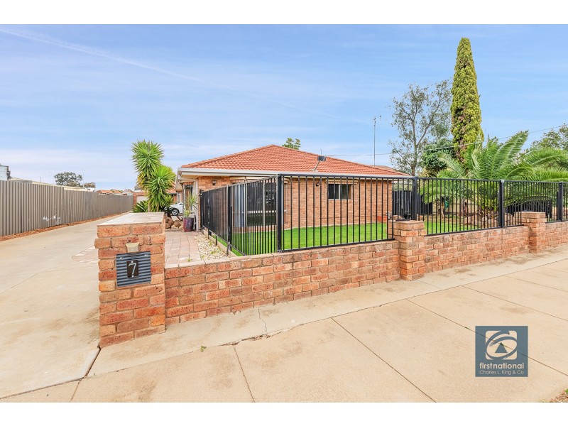 1/7 Hare Street, Echuca VIC 3564