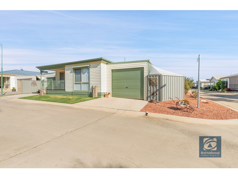 61 Swan Boulevard, Moama NSW 2731