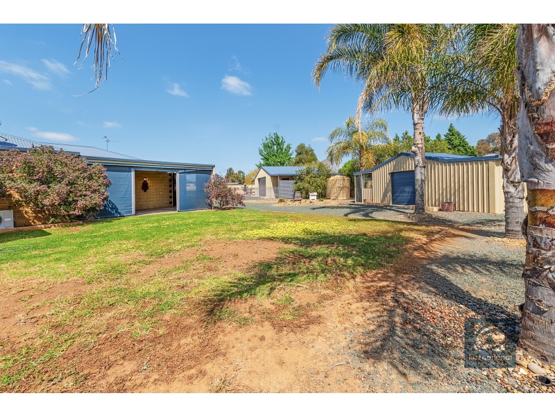 8 Tasman Court, Echuca VIC 3564