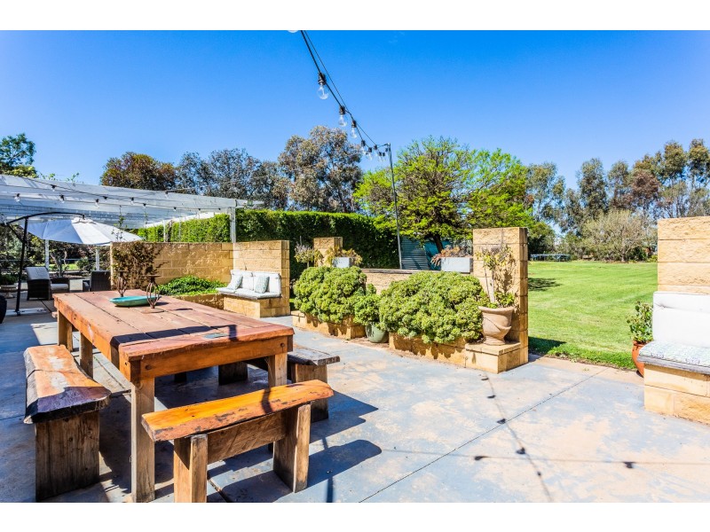 84 Scott Road, Echuca VIC 3564
