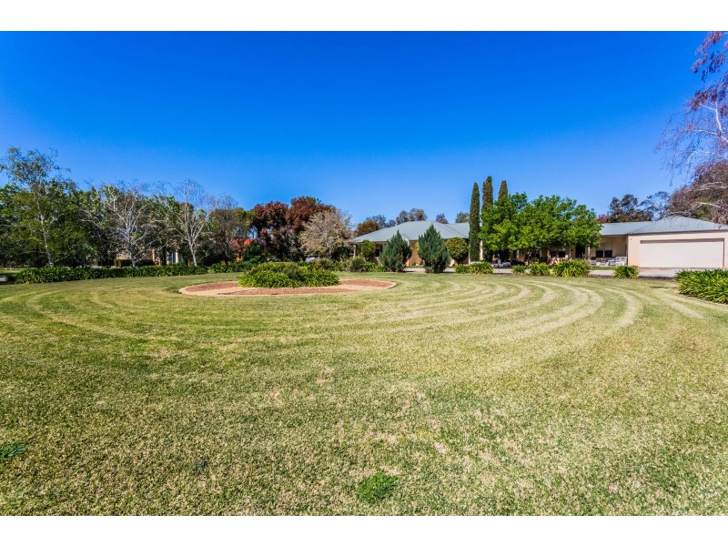84 Scott Road, Echuca VIC 3564