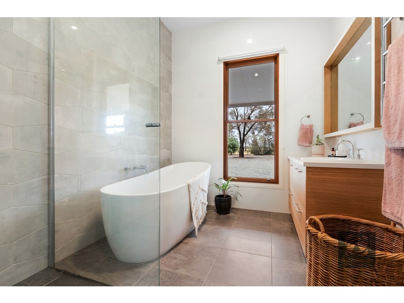 66 Stratton Road, Echuca VIC 3564