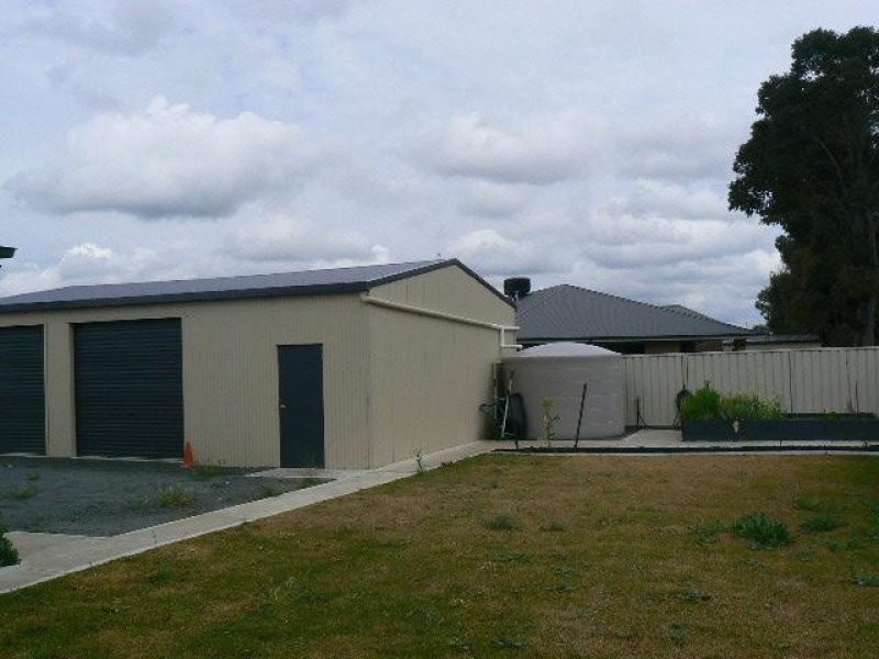 3 Marv Court, Echuca VIC 3564