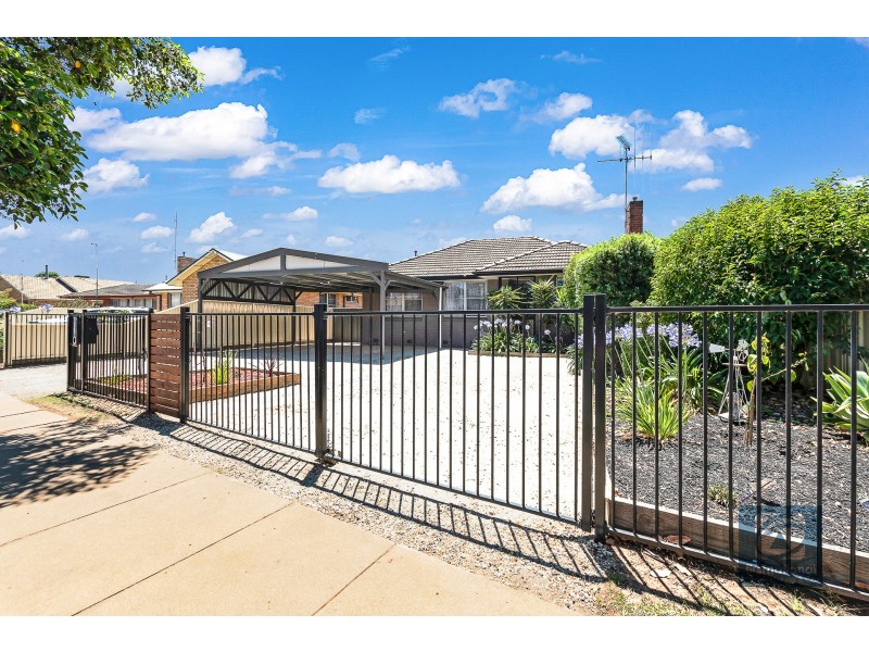 244 Ogilvie Avenue, Echuca VIC 3564