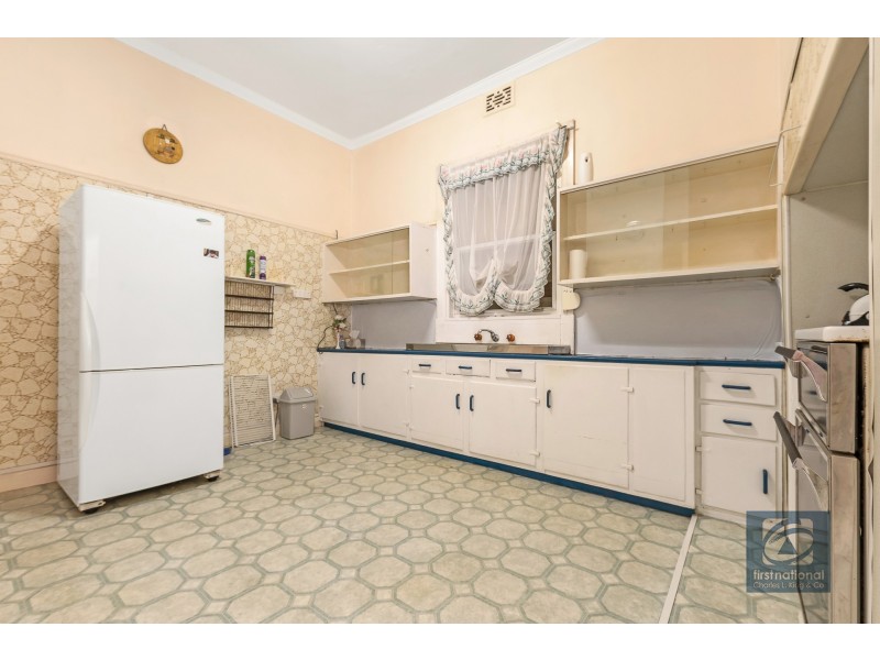 24 Barry Street, Echuca VIC 3564