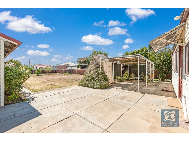 24 Barry Street, Echuca VIC 3564